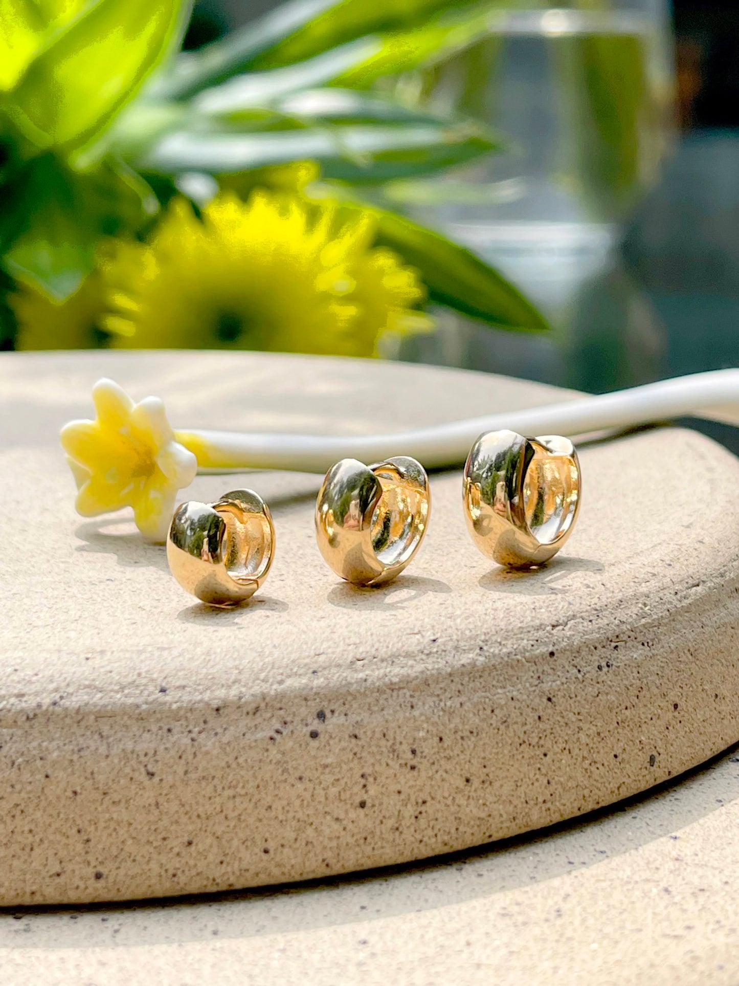 18K gold-plated hoops in 3 sizes