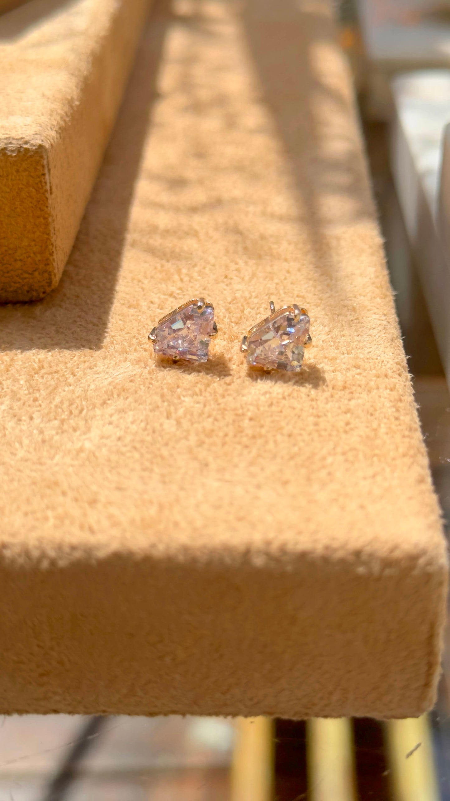 Luryan earrings in 18k gold plating