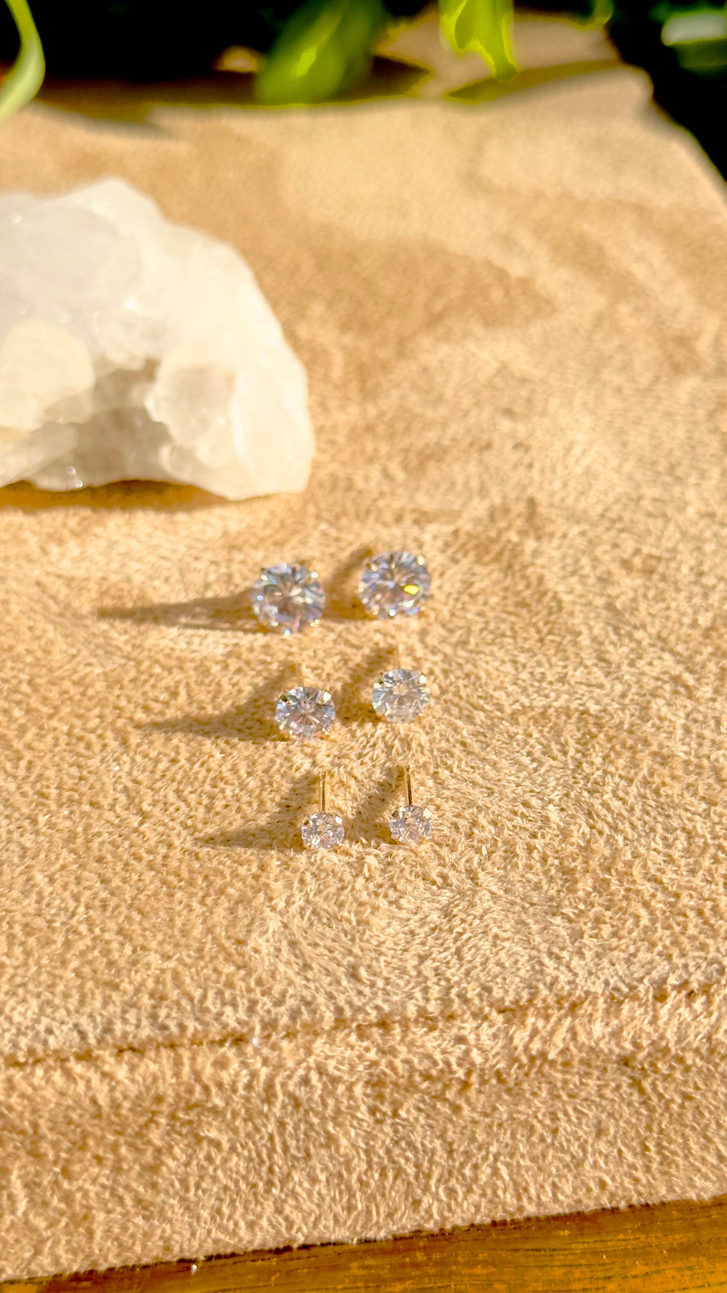 Solitaire earrings in 18k gold plating 4MM, 6MM, 8MM