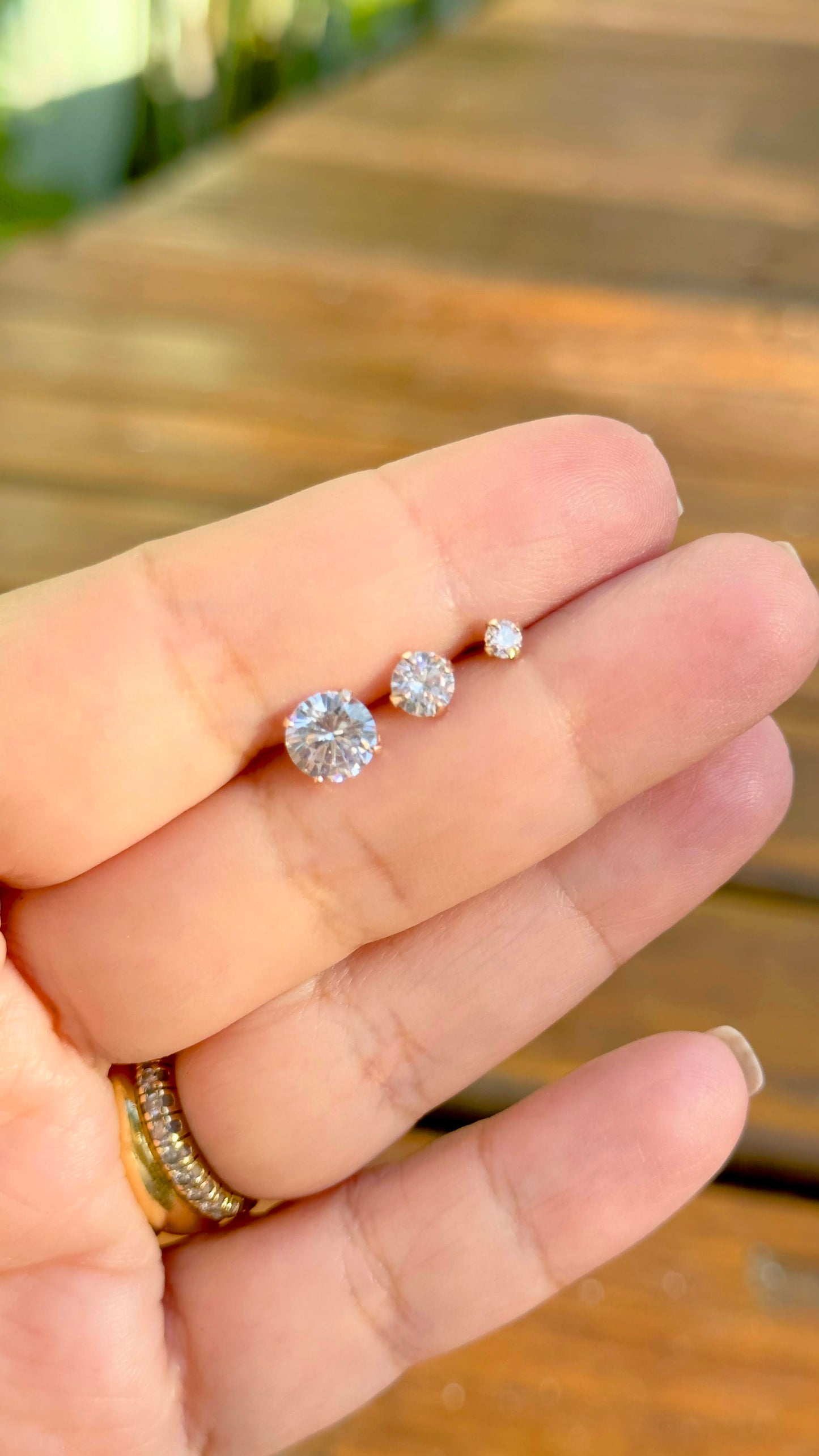 Solitaire earrings in 18k gold plating 3MM, 5MM, 7MM