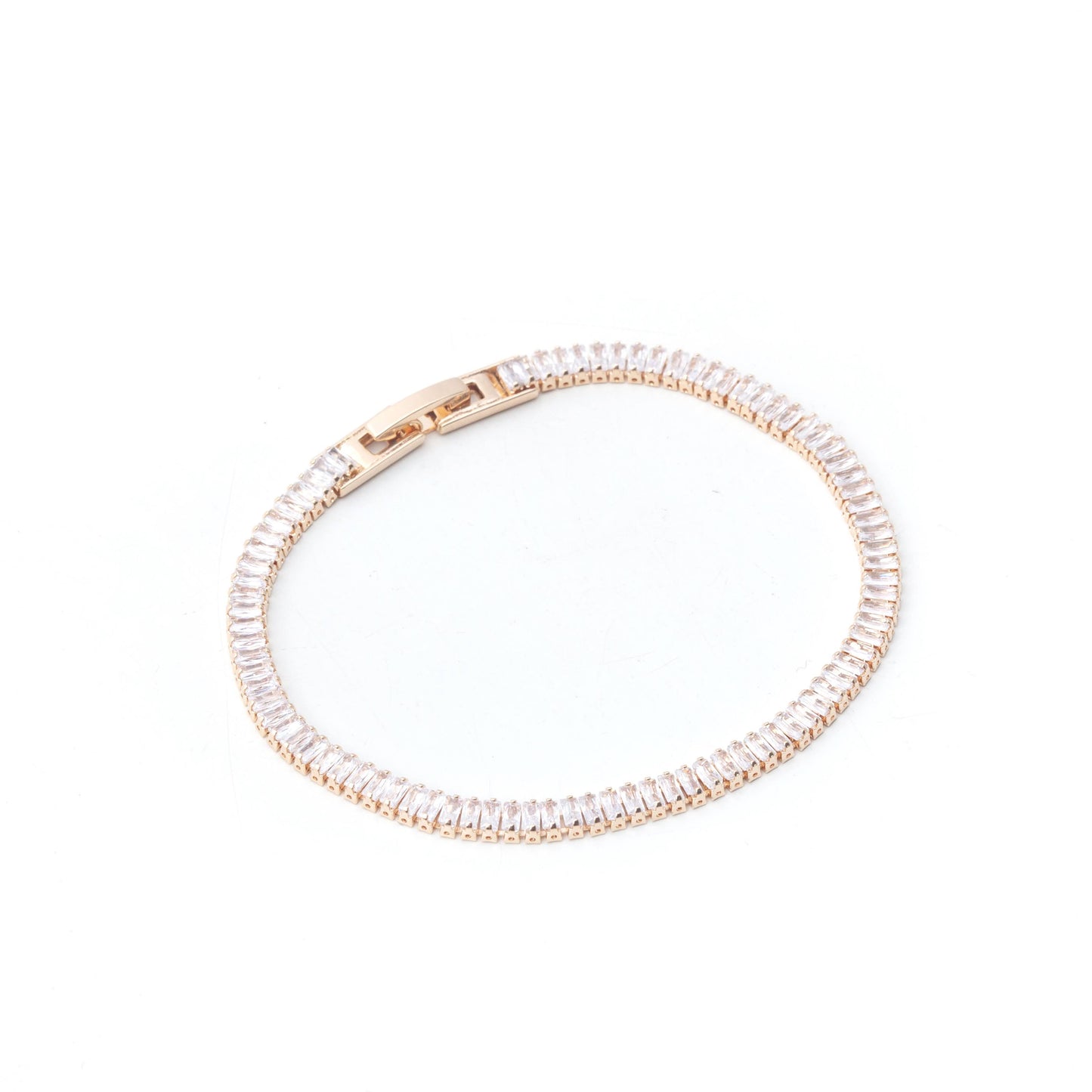 Malleable baguette tennis bracelet in 18k gold