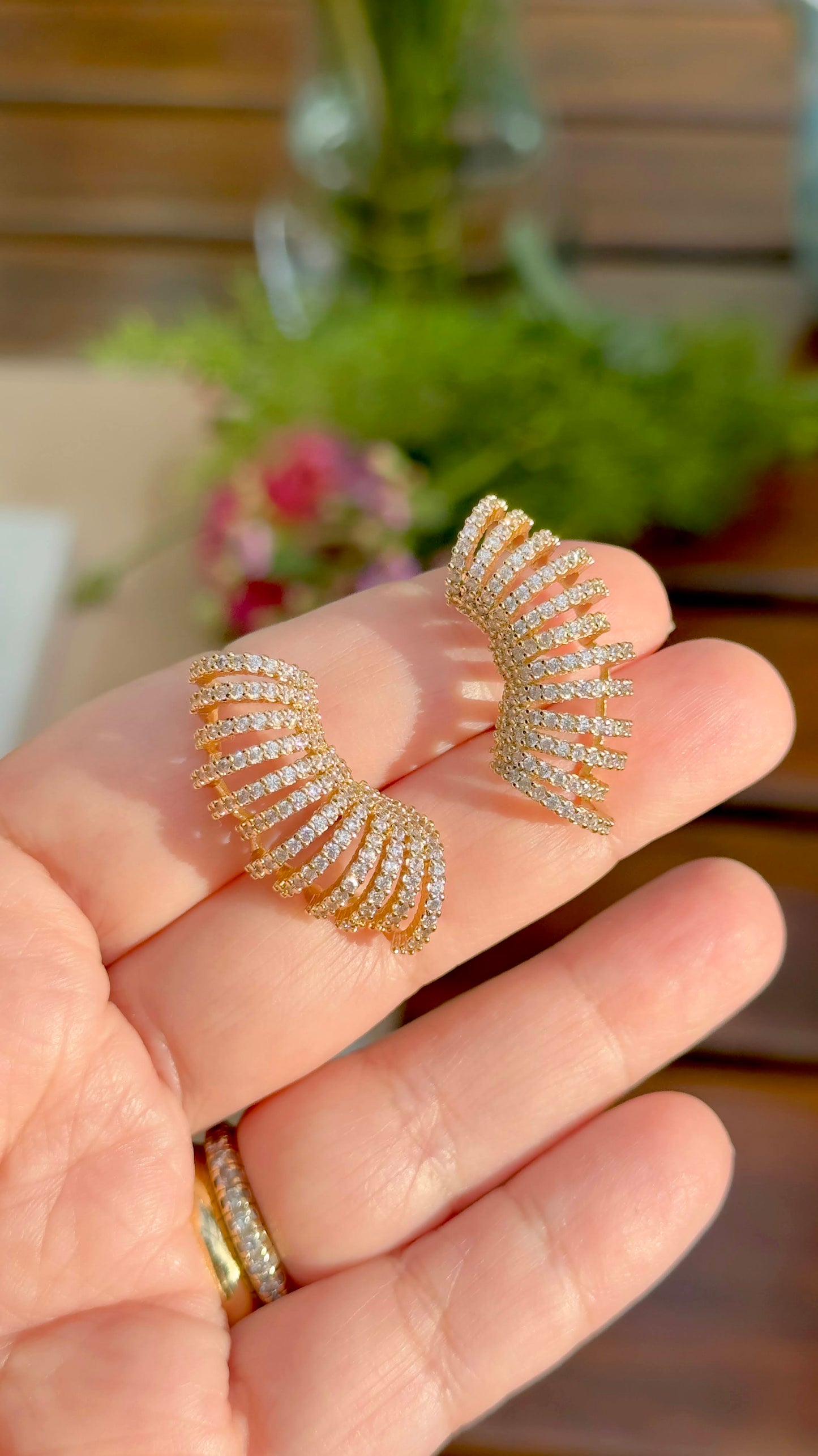Glamurous wave in 18k gold plating