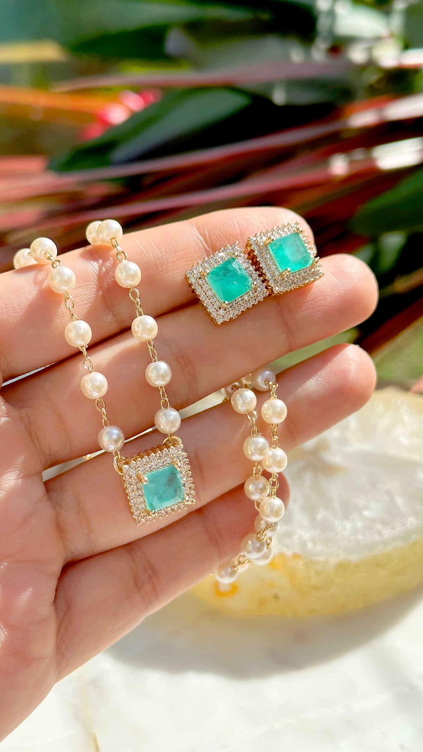 18K gold plated "frame" earring "frame" with tourmaline fusion