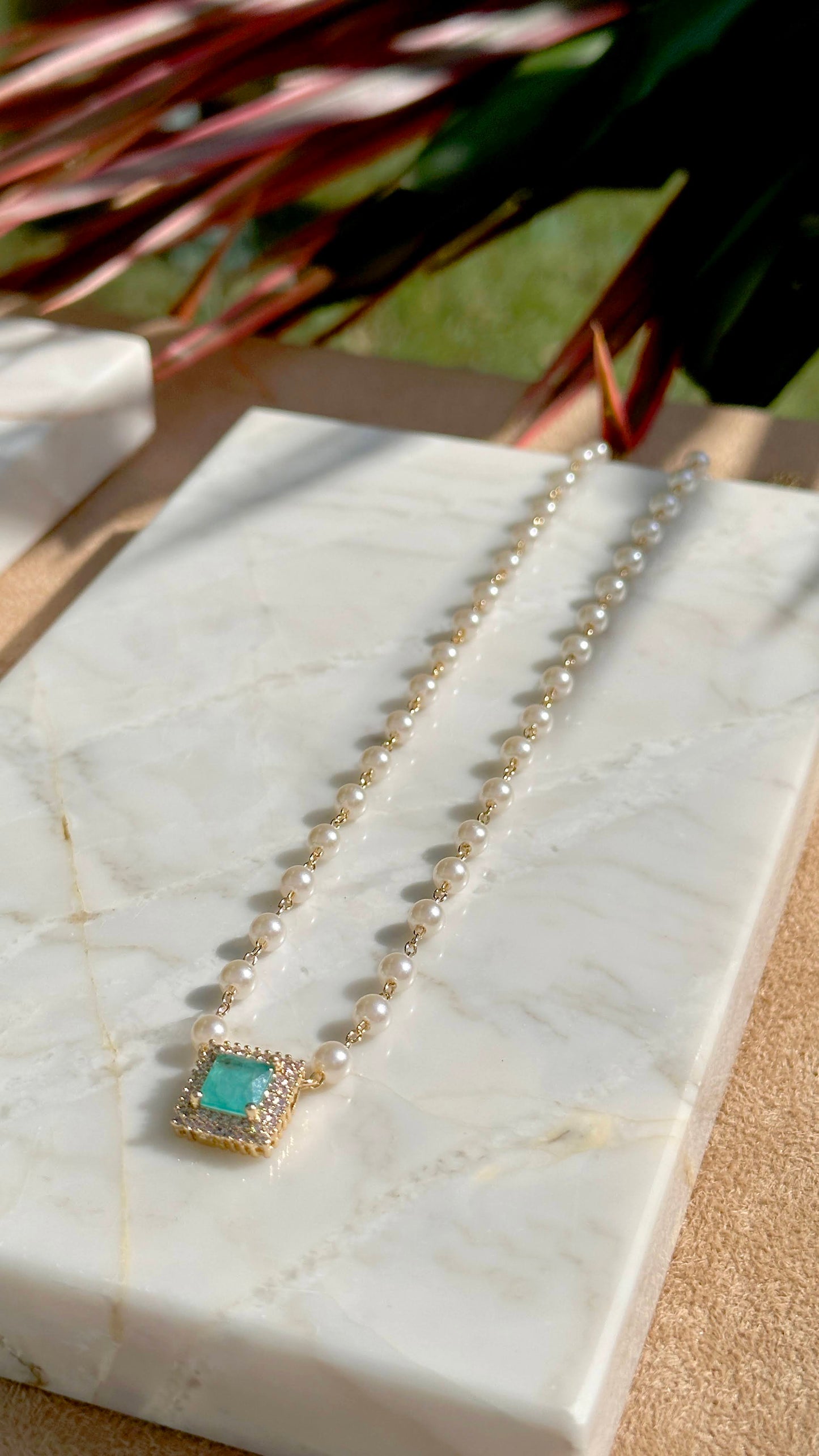18K gold plated "frame" necklace with tourmaline fusion and pearls on the chain