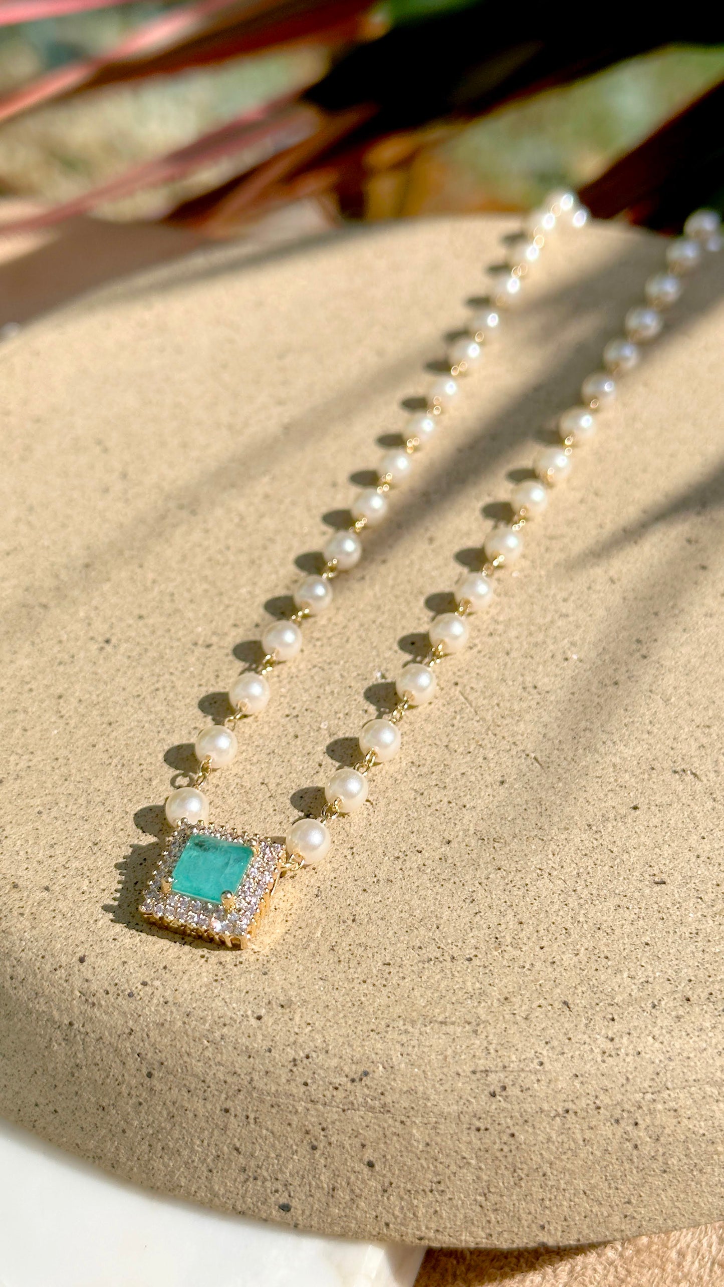 18K gold plated "frame" necklace with tourmaline fusion and pearls on the chain
