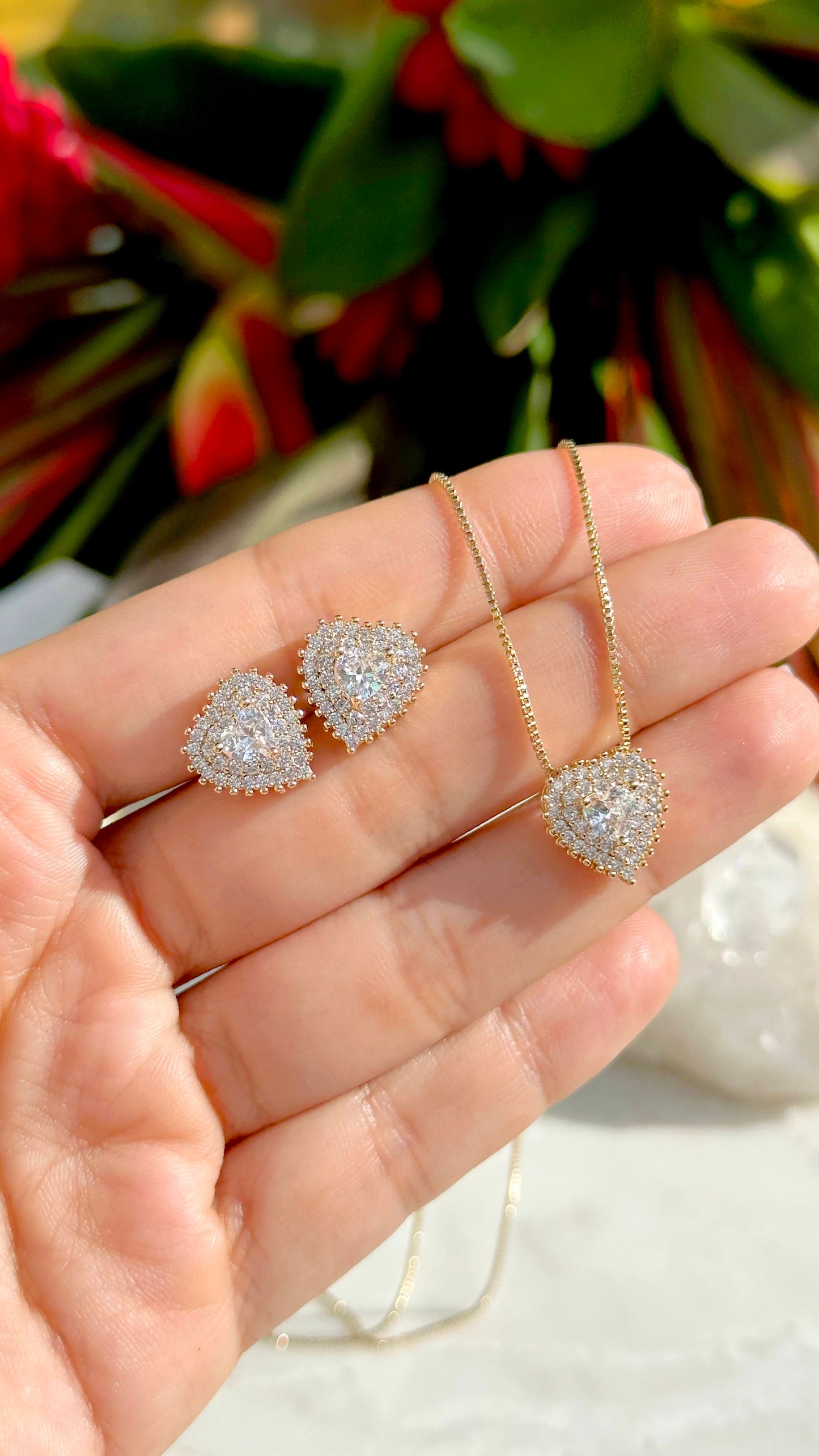 18K gold plated heart shapped set with white CZ (necklace + earrings)
