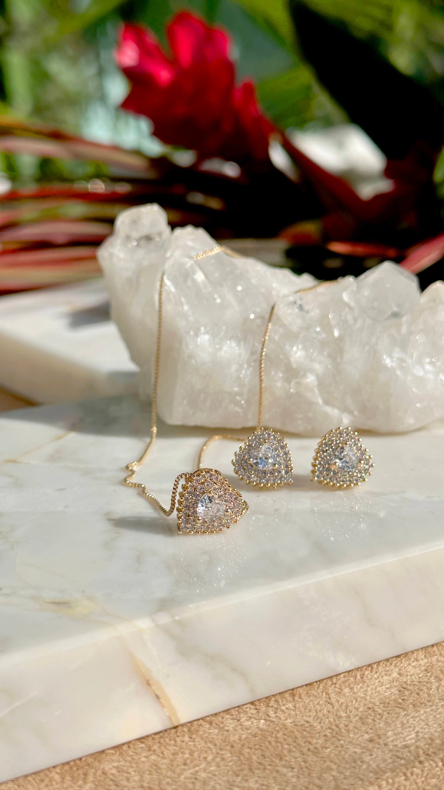 18K gold plated heart shapped set with white CZ (necklace + earrings)