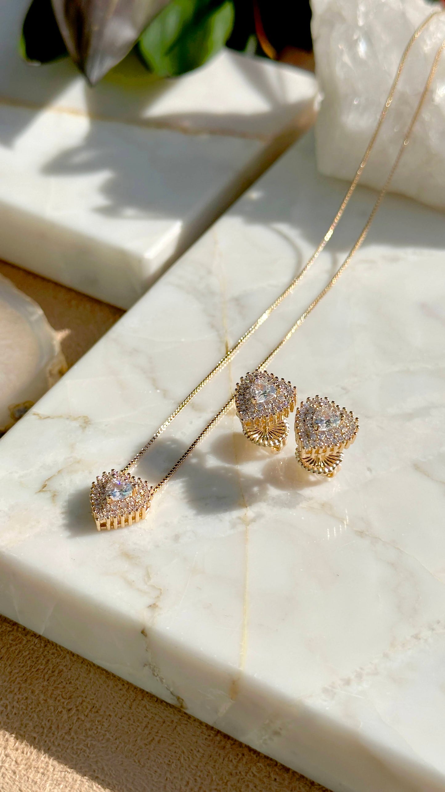 18K gold plated heart shapped set with white CZ (necklace + earrings)