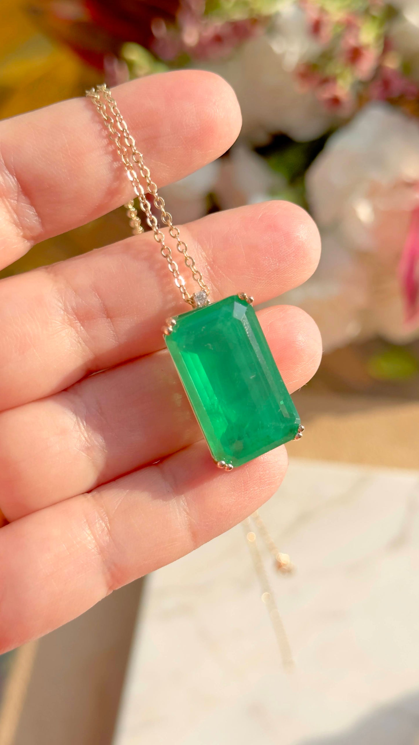 18K gold plated rectangular necklace with emerald fusion
