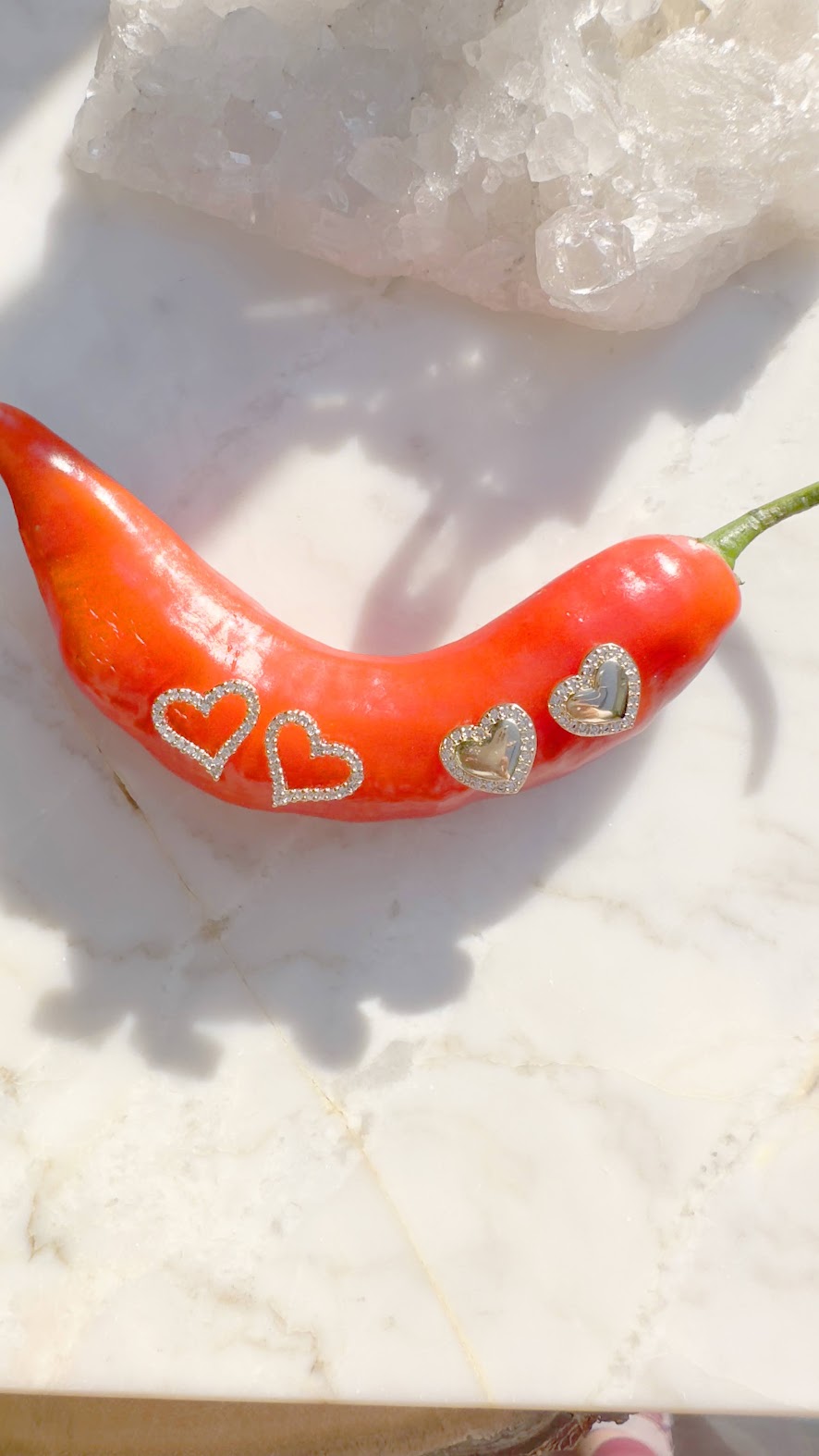 Hollow cz stud heart earrings