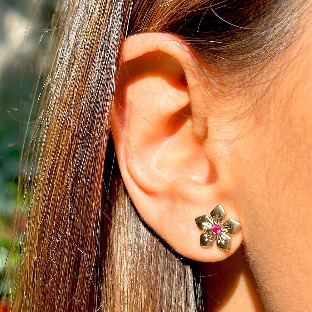 Flower Earrings with Red Zirconia at the Center