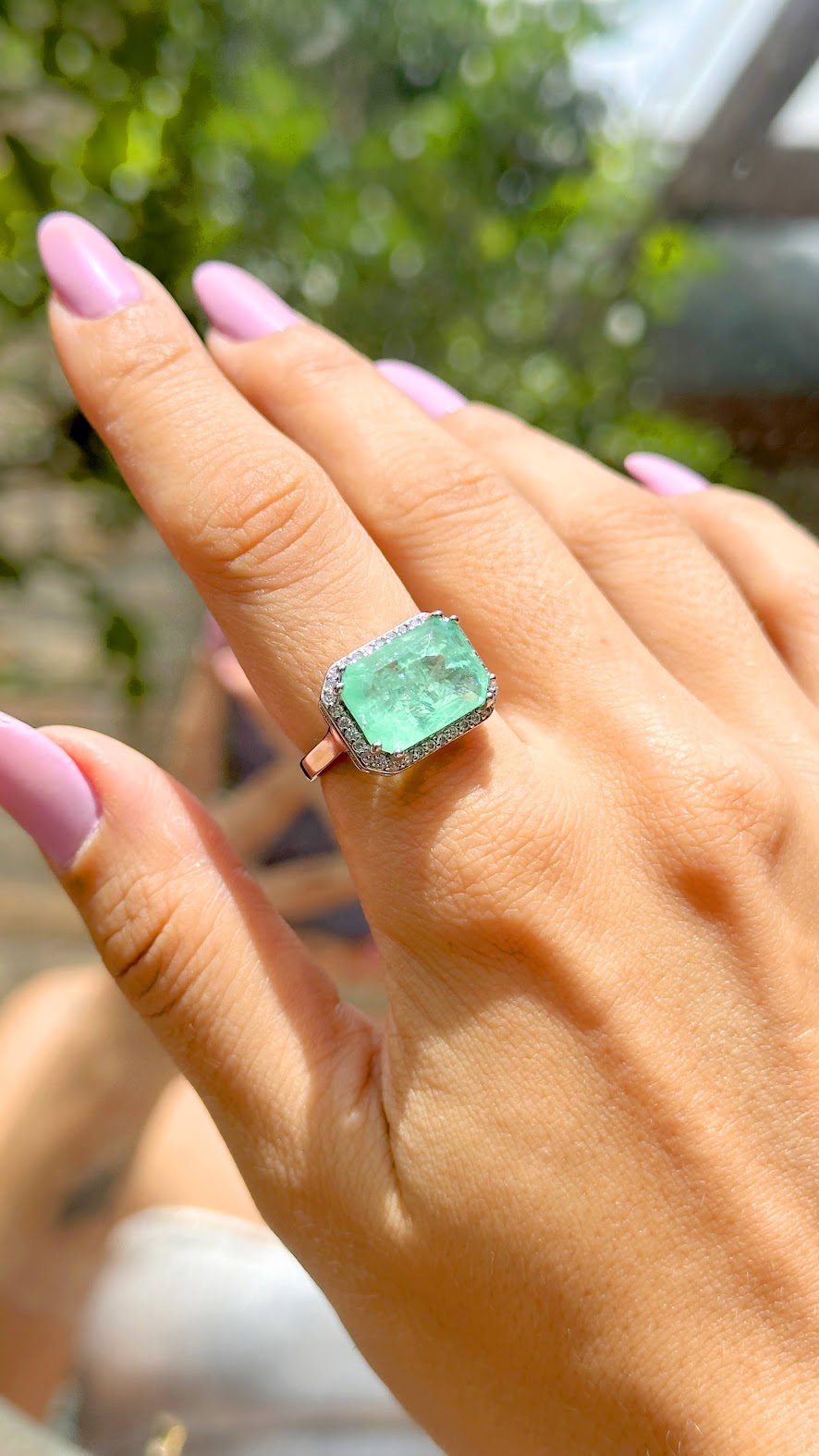 Fusion Emerald Colombian White Zirconia Embroidery Ring