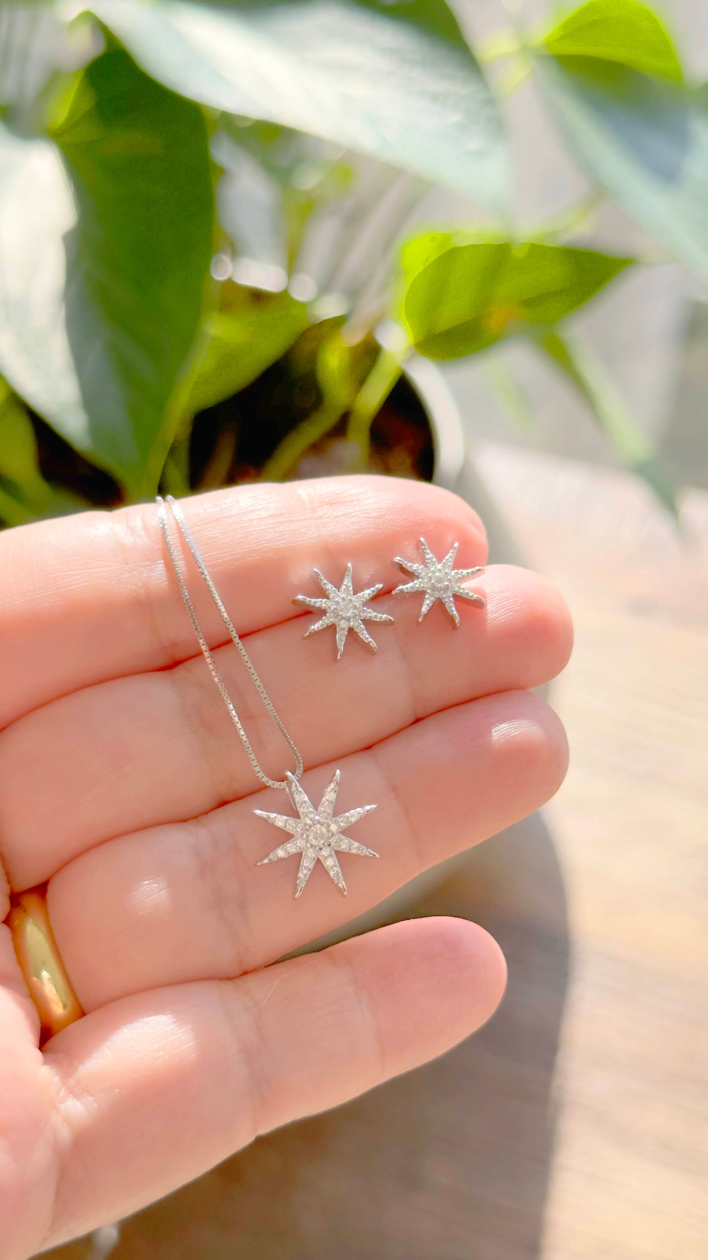 Star Stud Set in 925 Sterling Silver