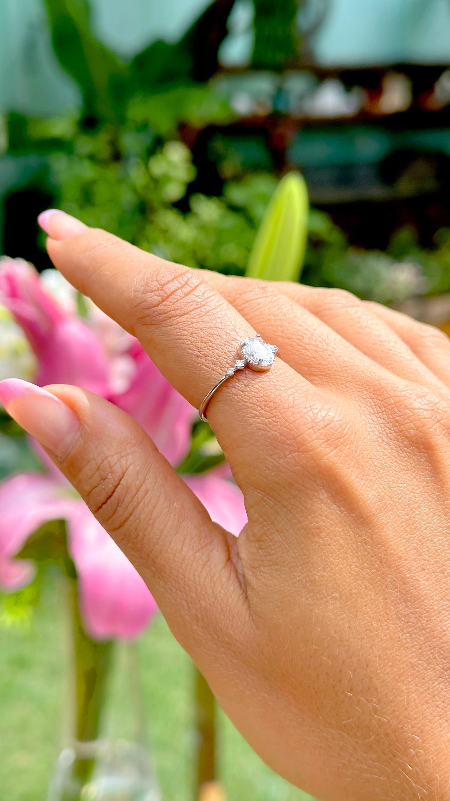 White Zirconia Oval Ring