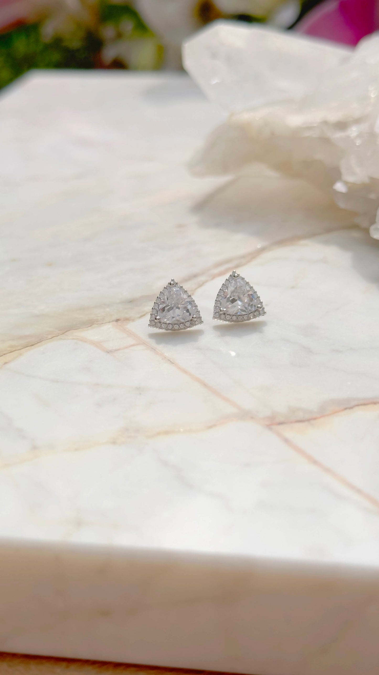 Zirconia Triangle Set in 925 Sterling Silver