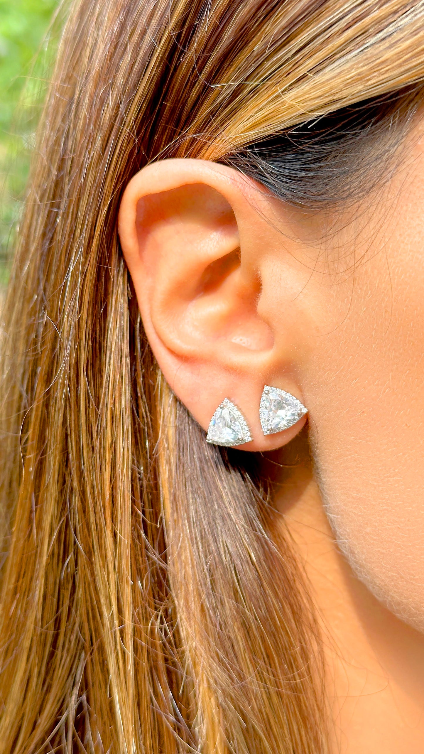 Zirconia Triangle Set in 925 Sterling Silver