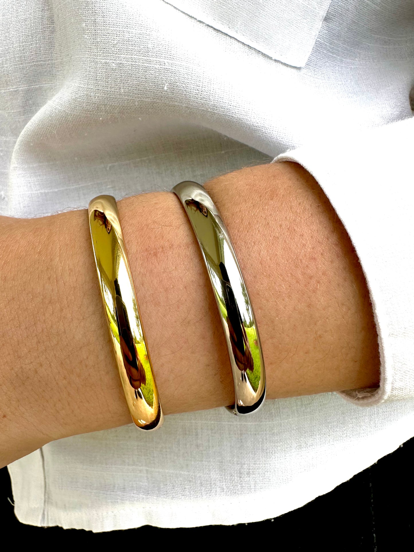 Hard plain bracelet white rhodium