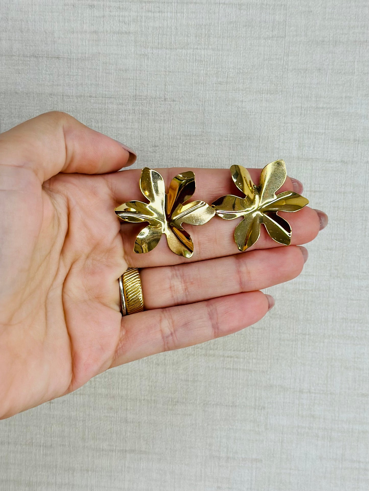 Flower earrings