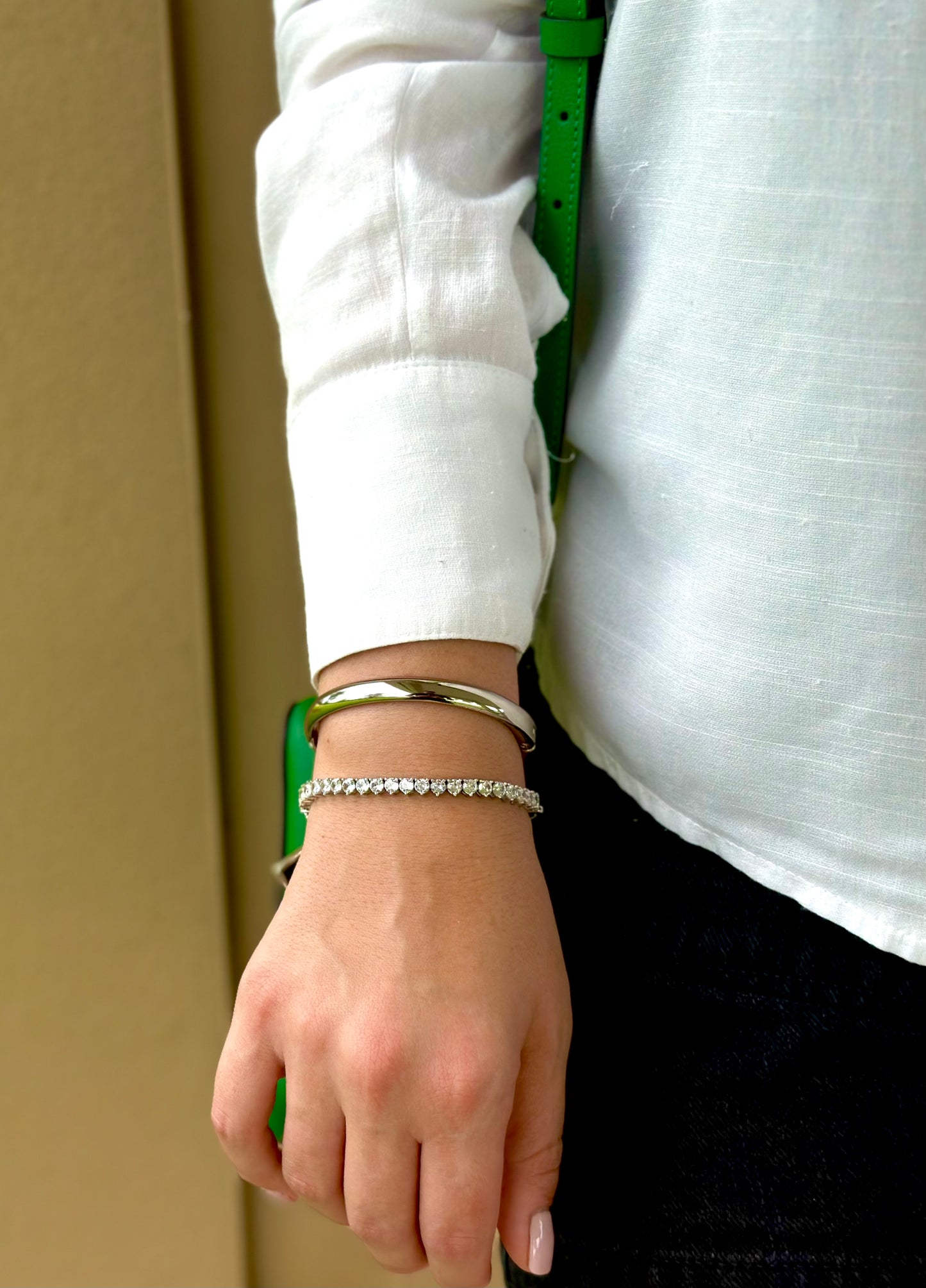 Hard plain bracelet 18k gold plated