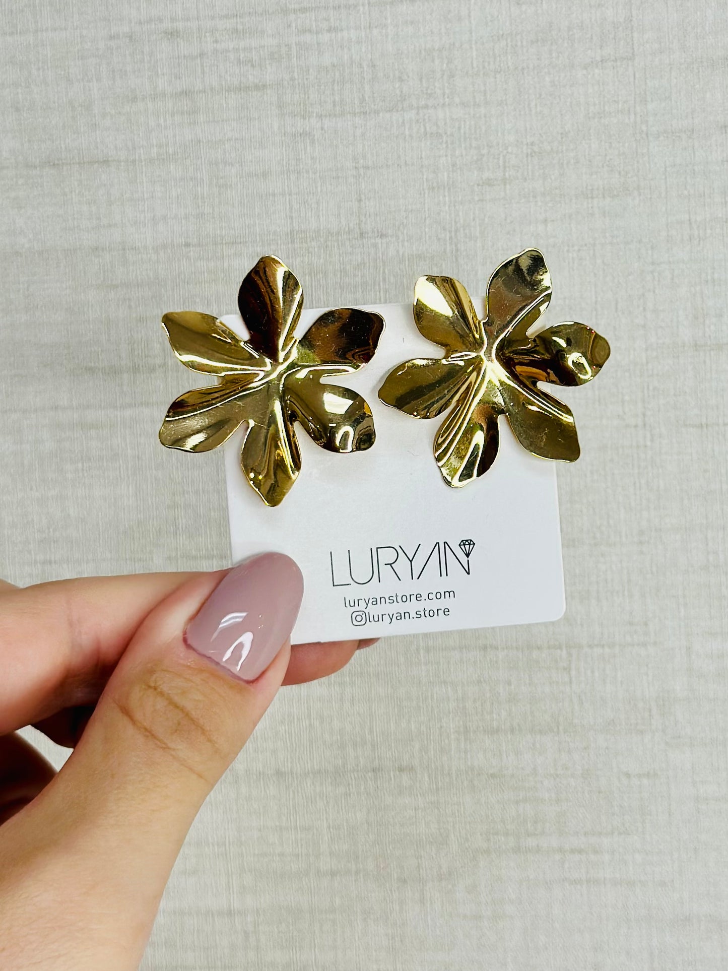 Flower earrings