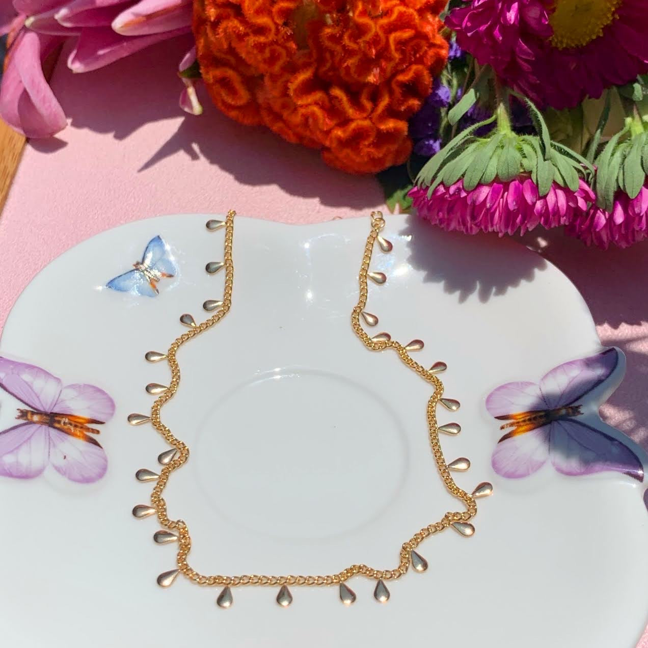 Gold drops necklace