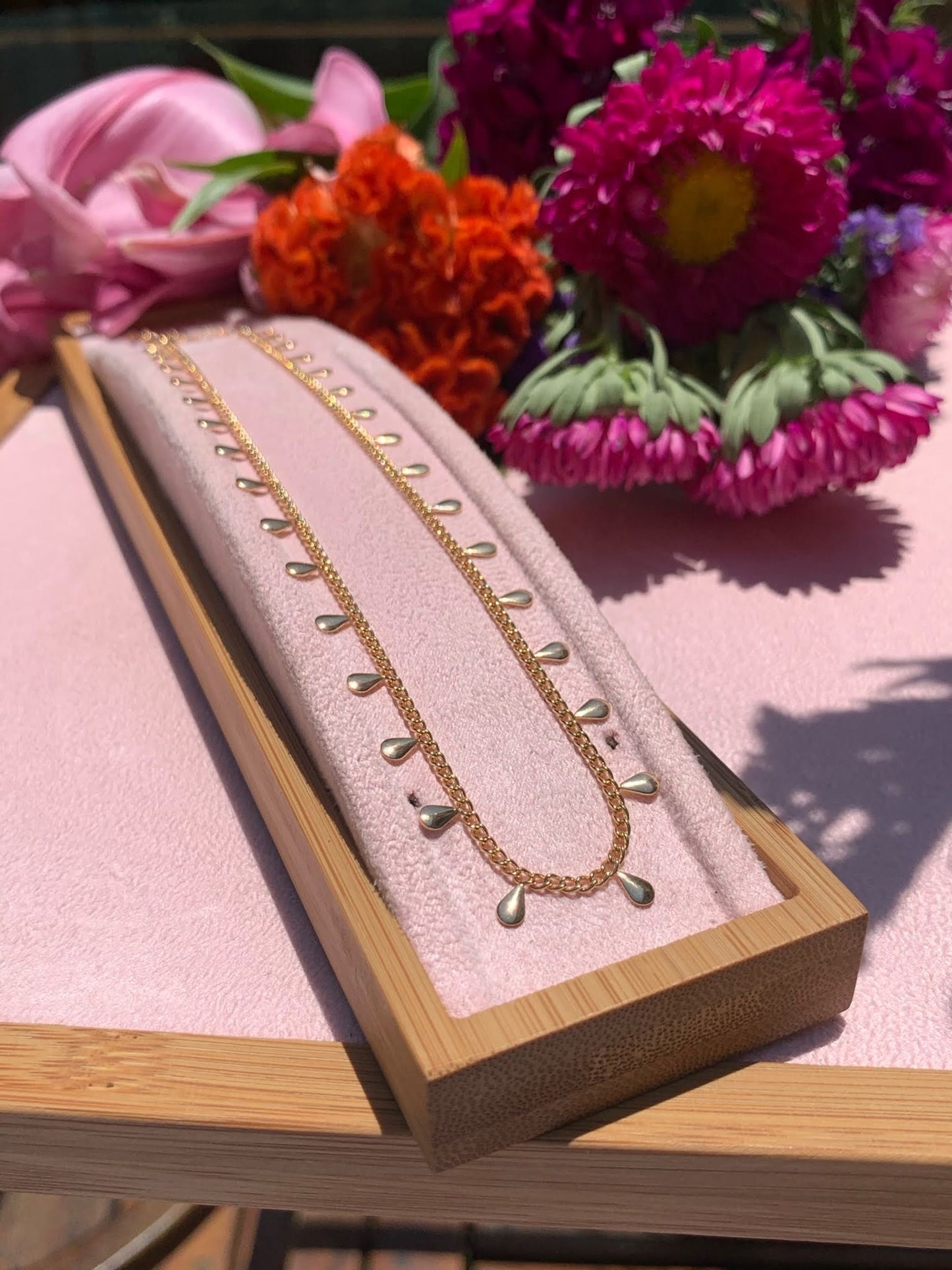 Gold drops necklace