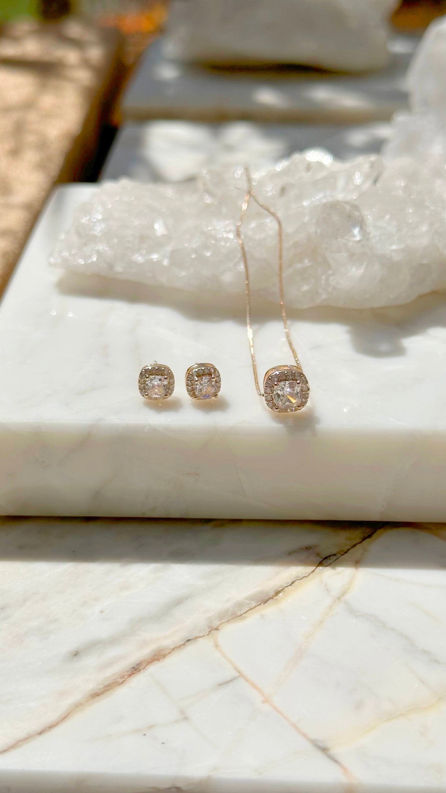 Princess set necklace and earrings 18k gold plated and zirconia