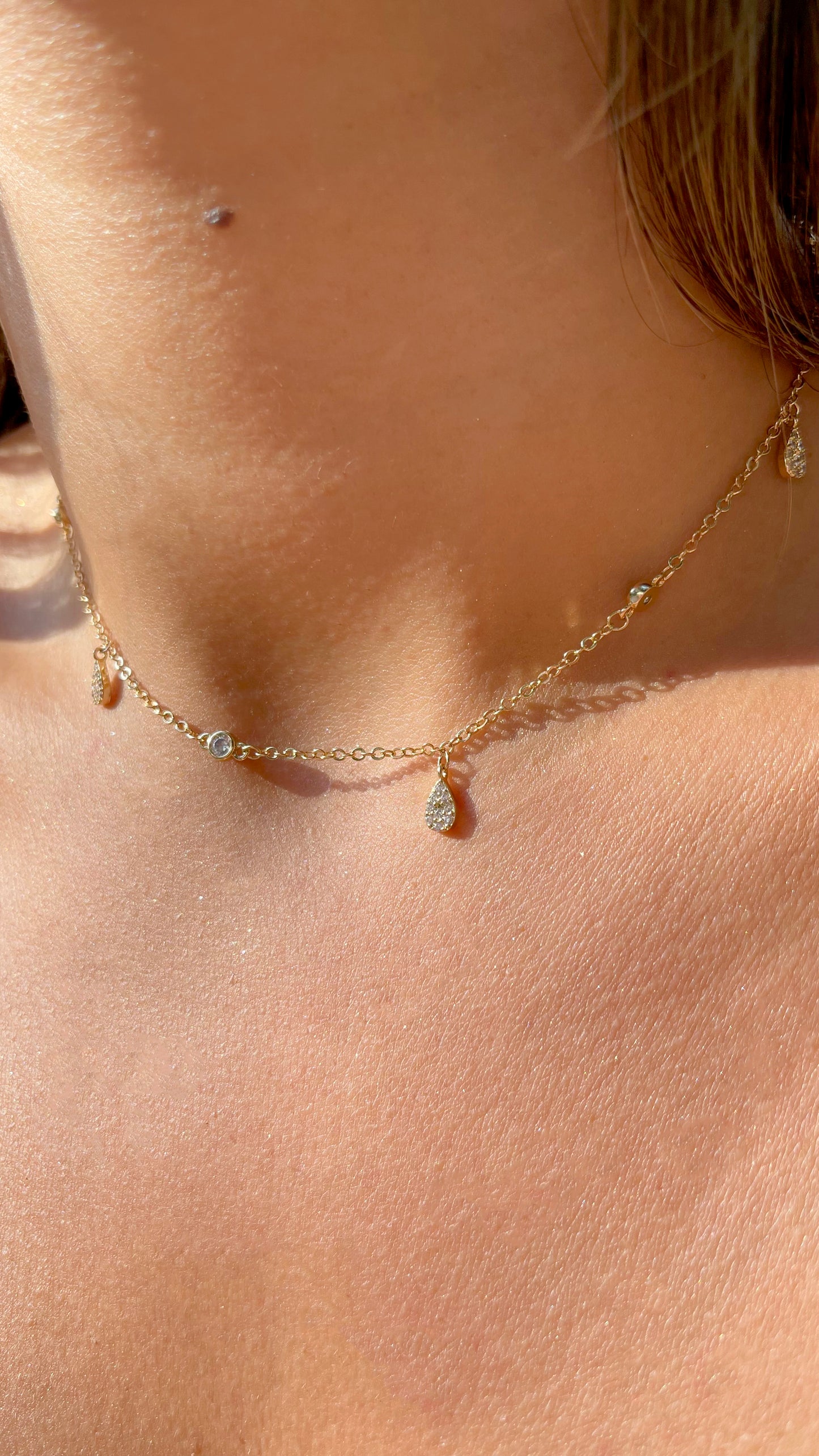 Stud drops necklace