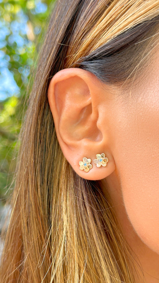 Flower with Colorful Zirconia Earrings (Two Colors Available)