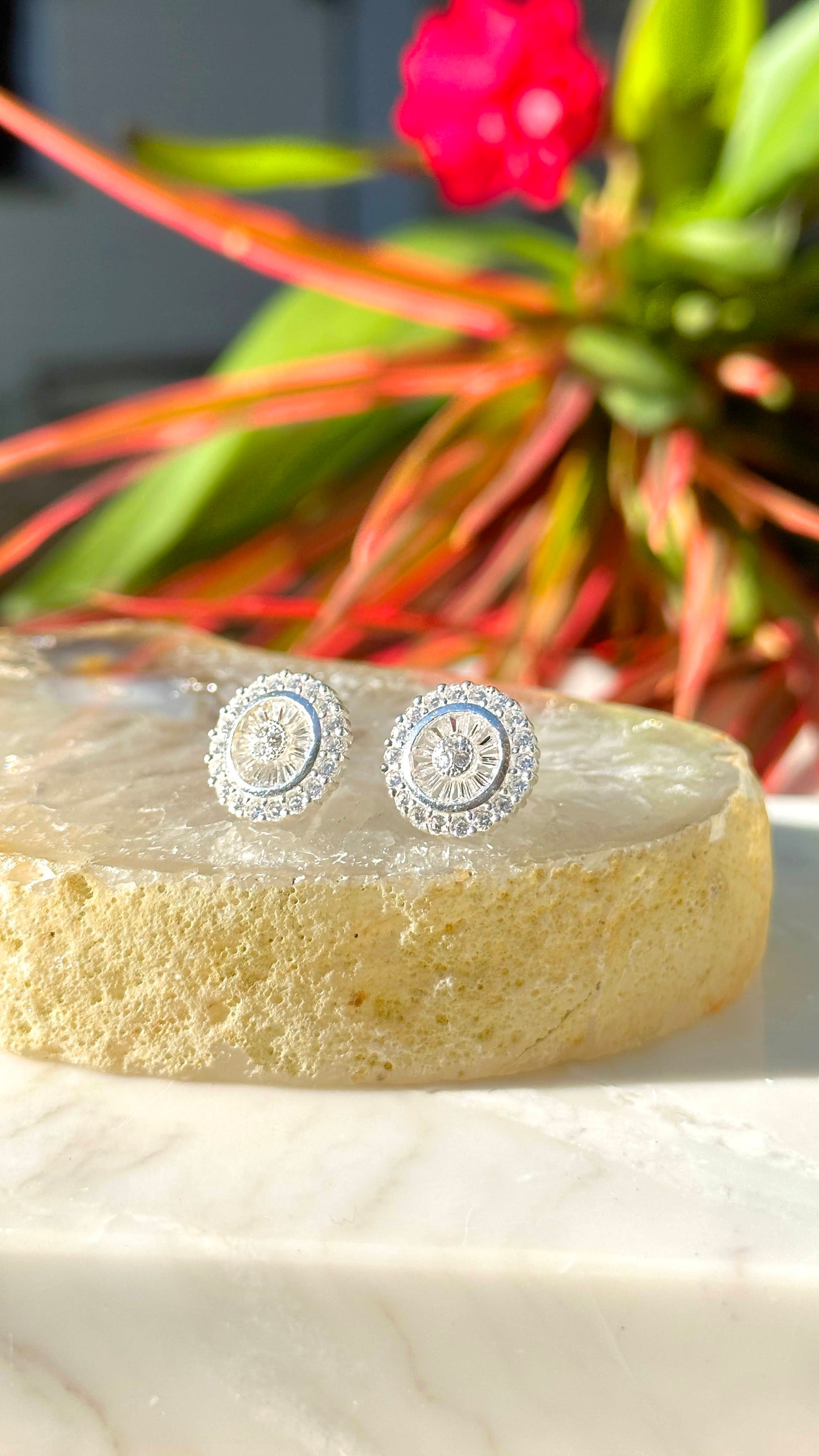 925 sterling silver "pizza" small earring with white cubic zirconia