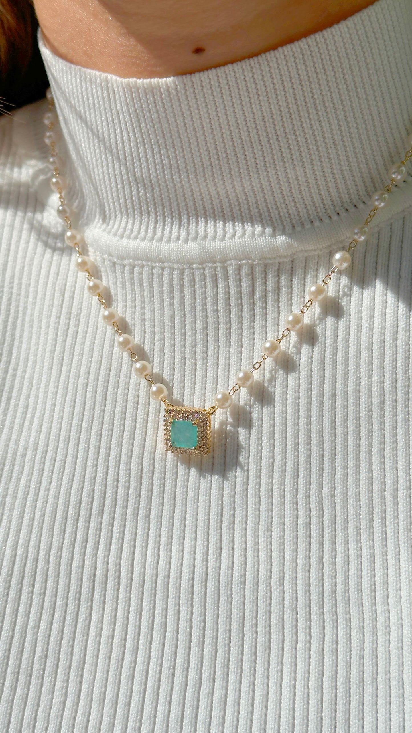 18K gold plated "frame" necklace with tourmaline fusion and pearls on the chain