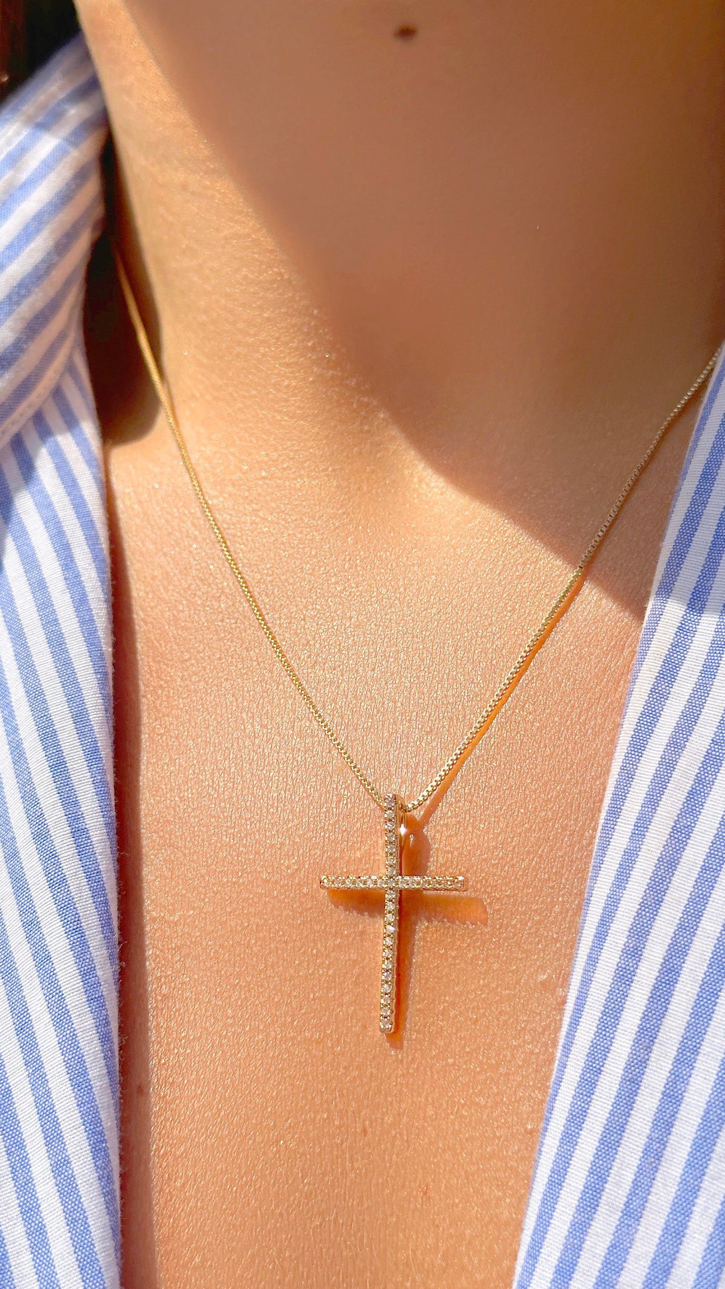 Classic Cross Necklace 18k Gold Plated