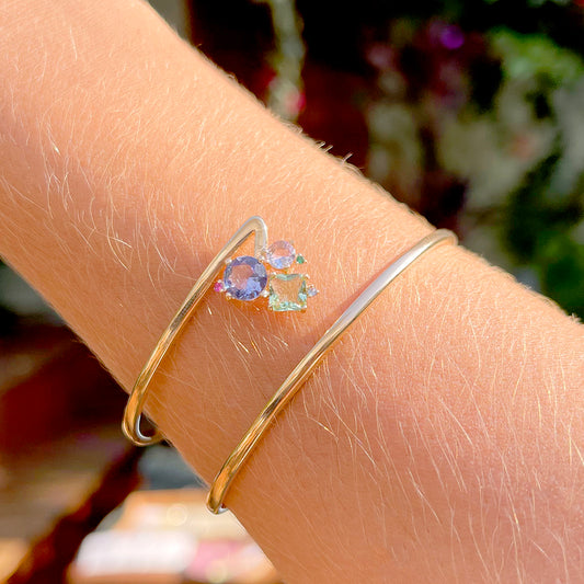 Adjustable bracelet with colorful crystals
